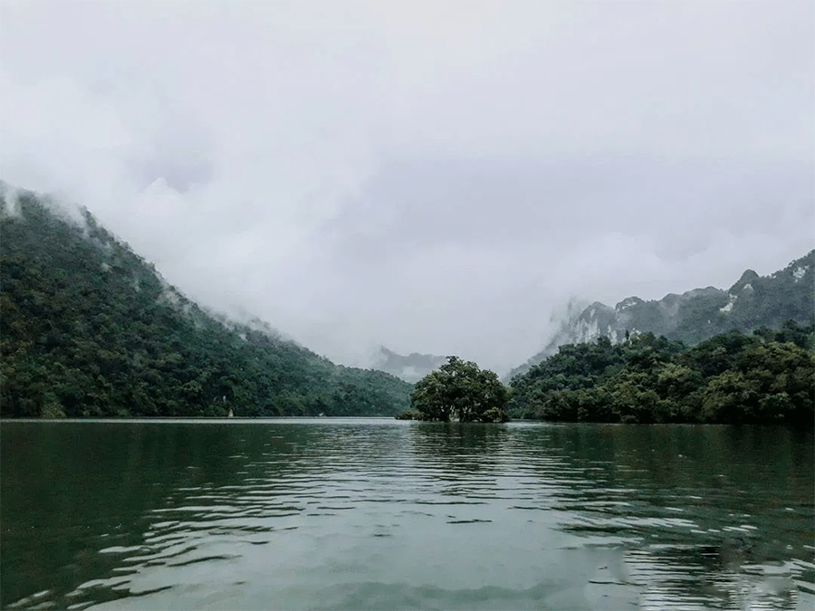 Hồ Chóp Dù