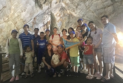 Chào mừng gia đình chị Cẩm Vân đến từ Bình Dương đã đồng hành cùng Danatravel tận hưởng tour du lịch khám phá Quảng Bình 2 ngày 1 đêm 