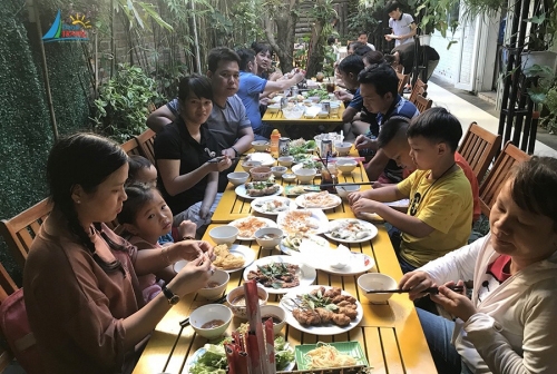 Chào mừng gia đình chị Cẩm Vân đến từ Bình Dương đã đồng hành cùng Danatravel tận hưởng tour du lịch khám phá Quảng Bình 2 ngày 1 đêm 