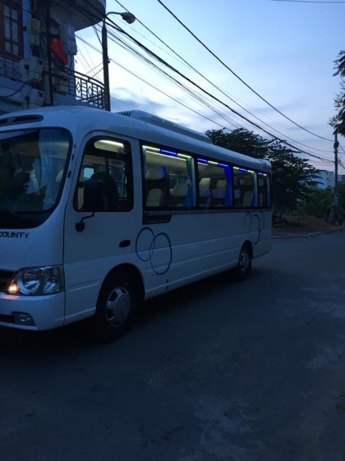 Cho thuê xe du lịch 29 chỗ 30 chỗ tại Đà Nẵng